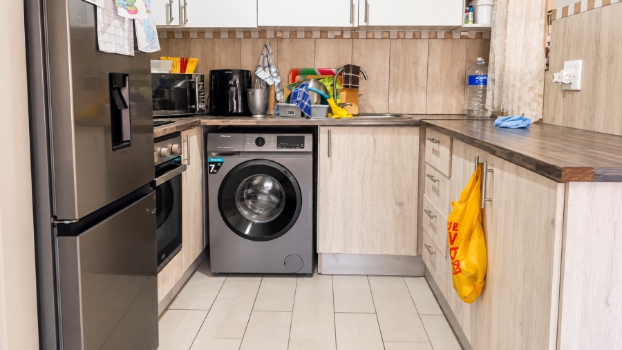 2 Bedroom Property for Sale in Parklands Western Cape